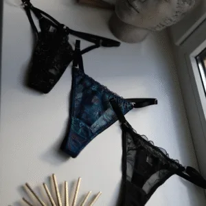 комплект жіночих трусів