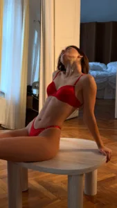 атласний комплект білизни